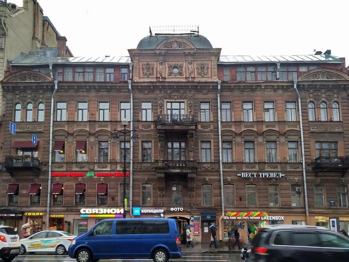 Snow Deer Hotel Saint Petersburg Exterior photo